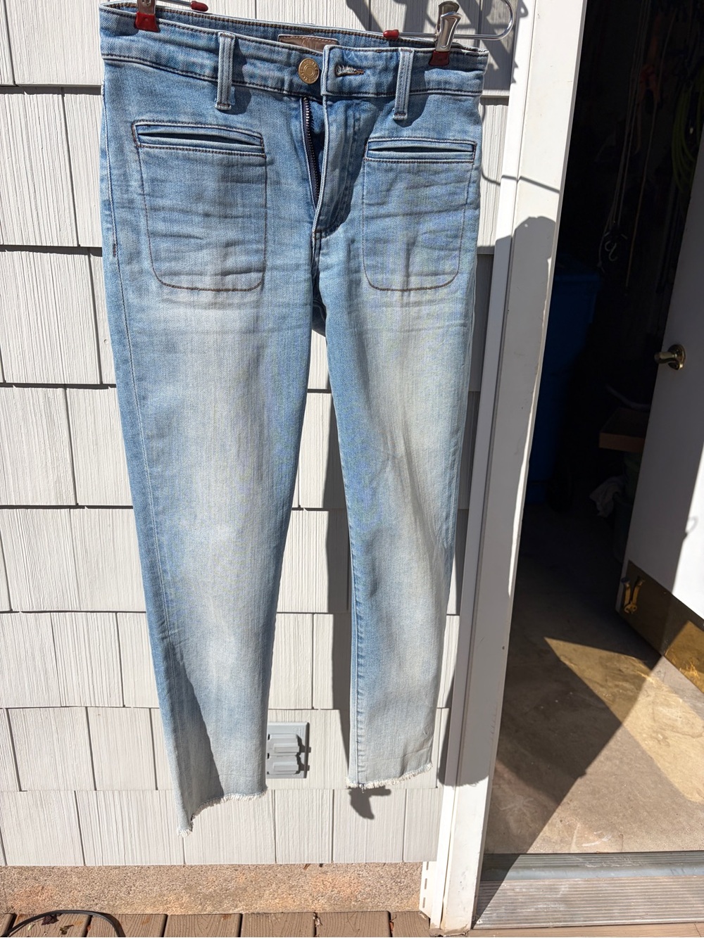 Kut from the Kloth Light Wash Women’s Jeans - Pocket Front Design